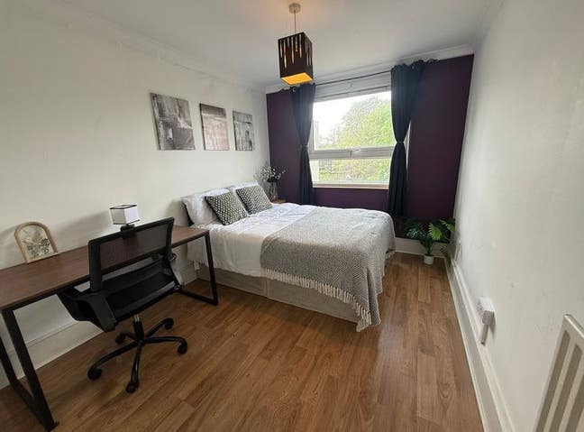 🛏️ Spacious Double | Modern 3-Bed |  Main Photo