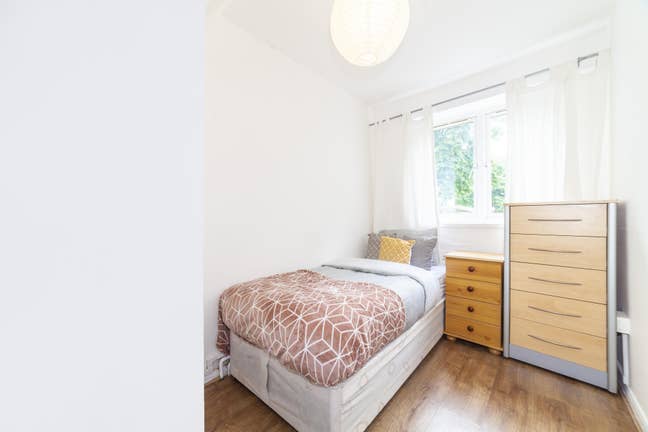 Cheap Single Room in Putney Heath Main Photo