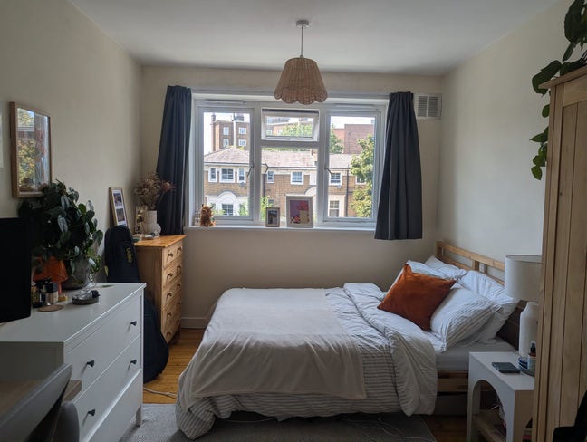 3 bed flat - Stoke Newington Main Photo