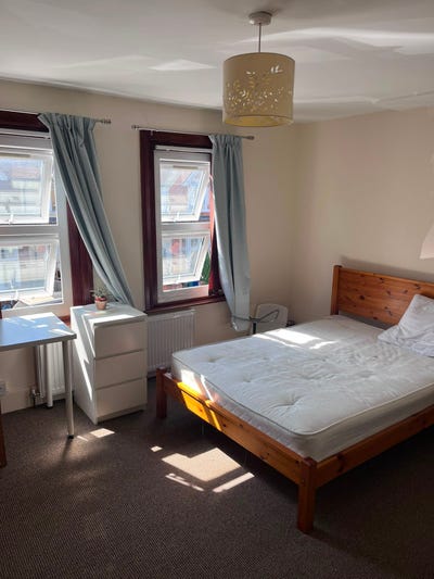 Bright Spacious Double Room to rent  Main Photo