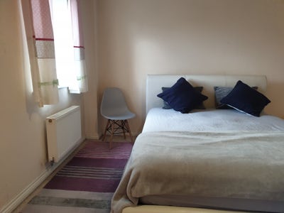 Hugely comfortable luxurious rooms CB4 modern home Main Photo