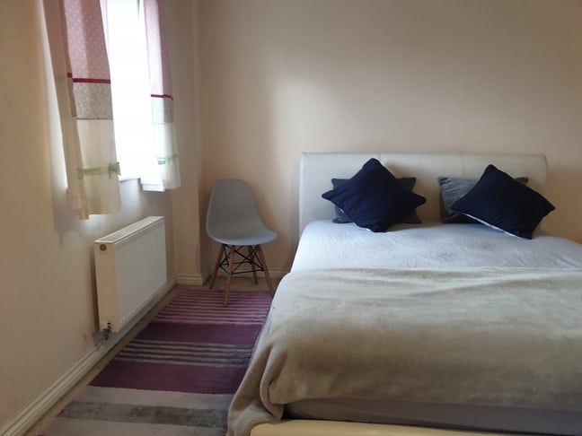 Hugely comfortable luxurious rooms CB4 modern home Main Photo