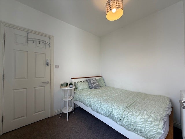 Ensuite double with its own Private lounge  Main Photo
