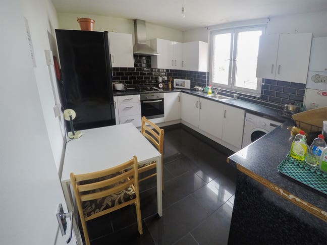 Hackney/Homerton*!2 Rooms Available  Immediately!! Main Photo