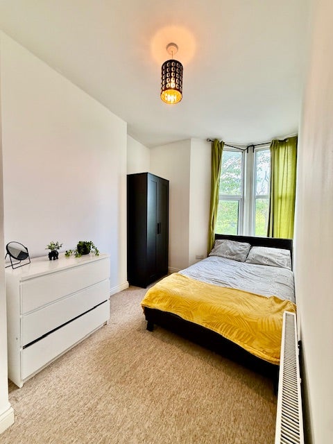 Two Ensuite doubles with a view. &pound;720&&pound;700PCM Main Photo