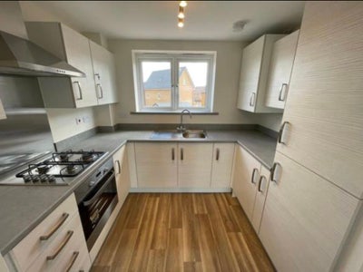2 Bed Flat, Brooklands, Milton Keynes Main Photo