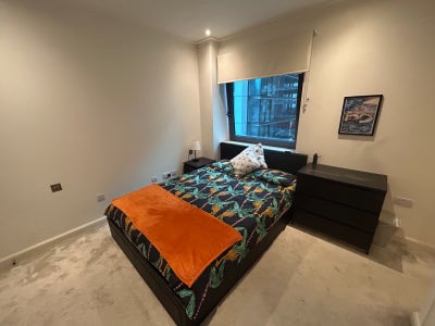 Ensuite Room Available - Discovery Dock East  Main Photo