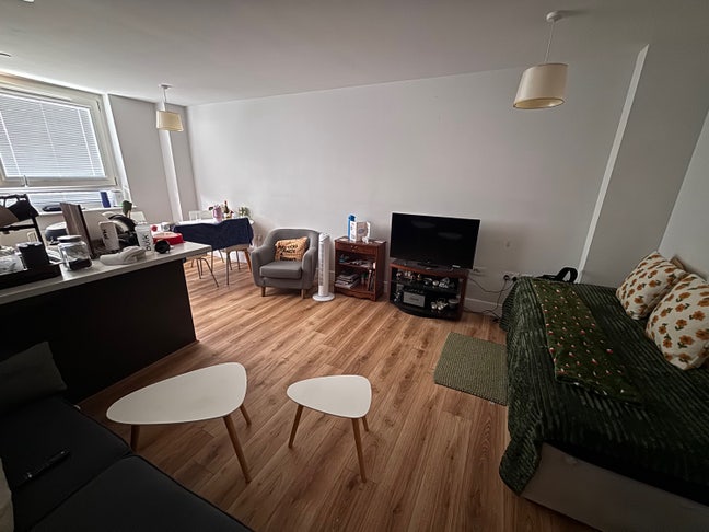 Ensuite double room close to town centre Main Photo