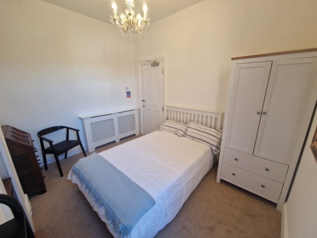 Fully Furnished Rooms – All Bills Included Main Photo