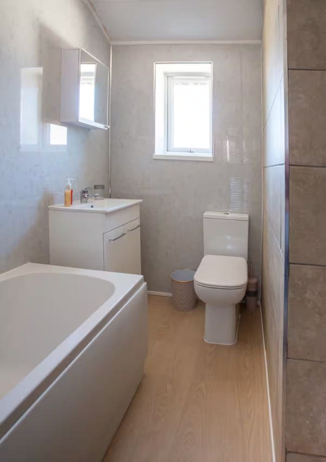 Long-Term Serviced Accommodation for Contractors  Main Photo