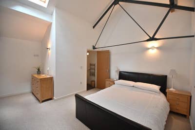 Double bedroom with en suite  Main Photo