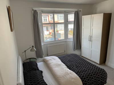     Large Double Room in Stylish House | Bills Inc Main Photo