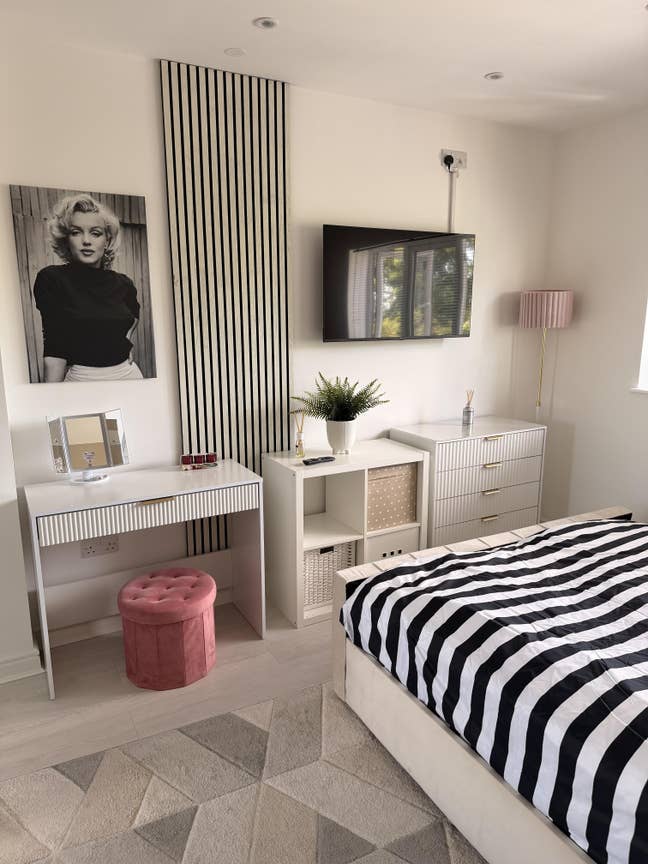 Large bright modern room in clean and quiet house Main Photo