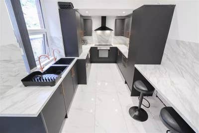 ** Double Room | Bills Inc | 28th August** Main Photo