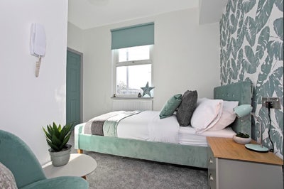 🔥 Fully Furnished Double En-Suite Bedroom 🔥 Main Photo