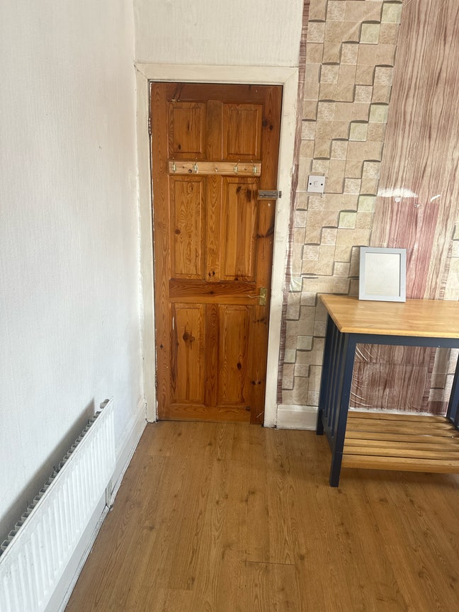 Bright Double Room | All Bills Included  Main Photo