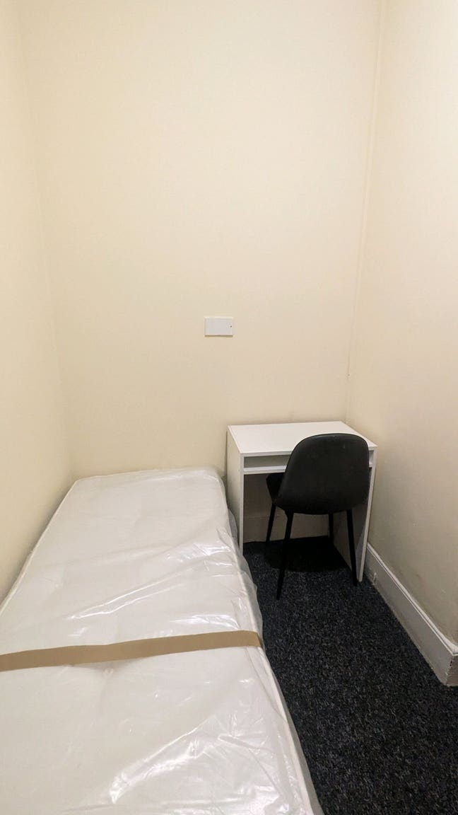 Single Room Available in E6 London Main Photo