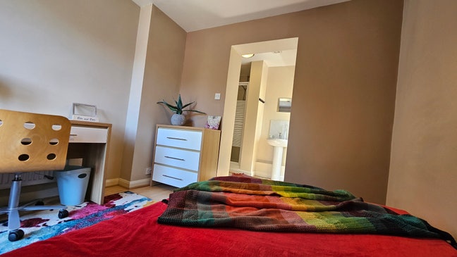 More than just a room - ideal living is right here Main Photo