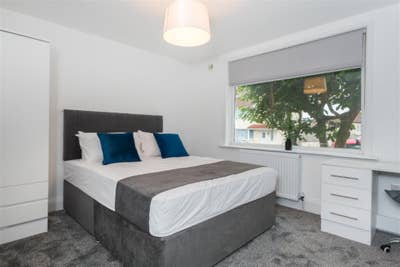 Superb Double Rooms in Fishponds No Deposit Main Photo