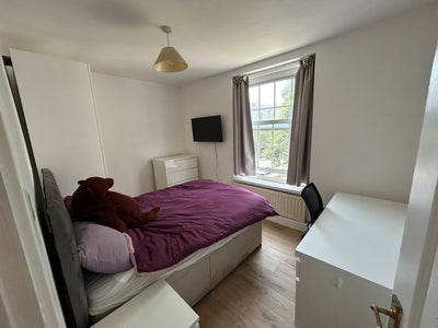 Large DoubleRoom.Professional Flatshare. Bill incl Main Photo