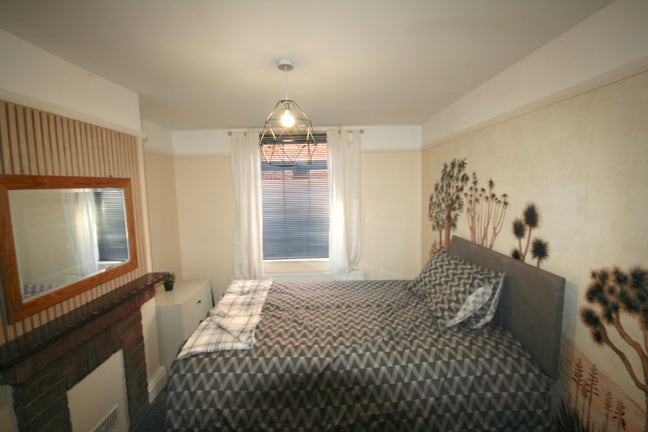 Room in a Shared House, Commercial Road, NG31 Main Photo