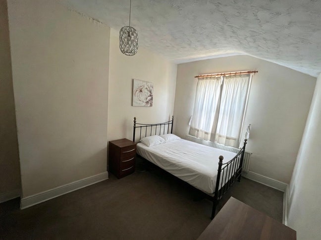 A spacious double room  Main Photo