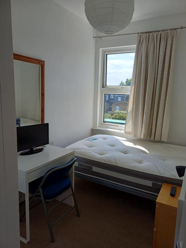 Summer short let  upto 2 months Chiswick. Main Photo