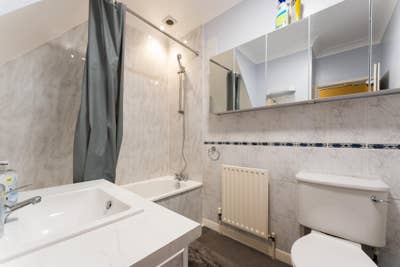 Room 5, 42 Clifton Road Salisbury Main Photo