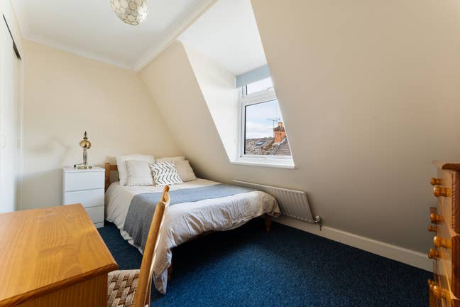 Room 5, 42 Clifton Road Salisbury Main Photo