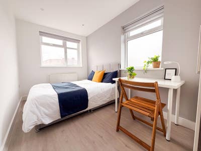 🏡 Brand New Single Ensuite 15 Min to Bakerloo Main Photo