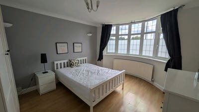 All Inc Dbl Rm-Detached Roomy House-Great location Main Photo