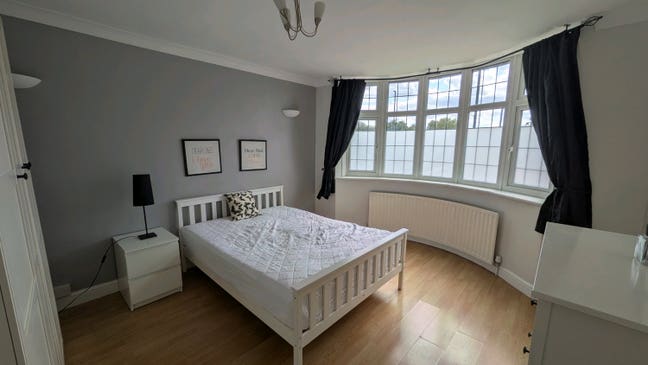 All Inc Dbl Rm-Detached Roomy House-Great location Main Photo