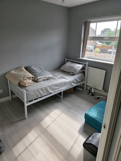 Single room available Main Photo