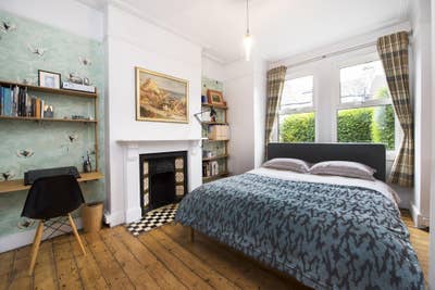 Large Double Room with Desk and Private Garden Main Photo