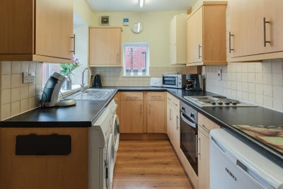 Tenancy Takeover! Close to Uni and Hospital Main Photo