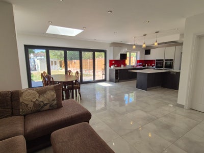 ✨✨ BRAND NEW Luxury House Share ✨✨ Main Photo