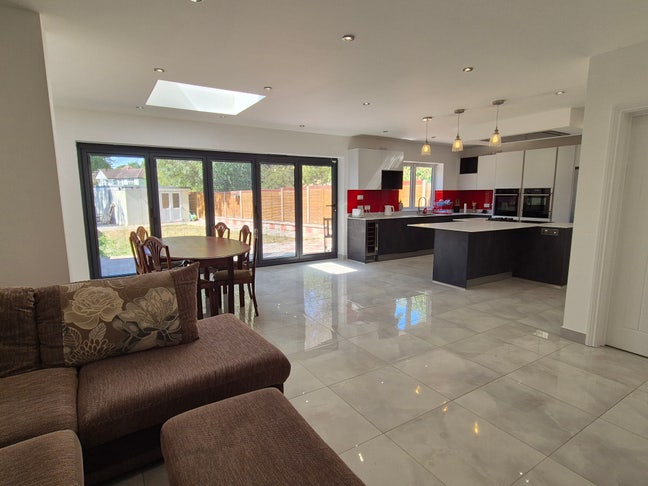 ✨✨ BRAND NEW Luxury House Share ✨✨ Main Photo