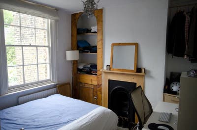 Gorgeous double bedroom in stylish house  Main Photo