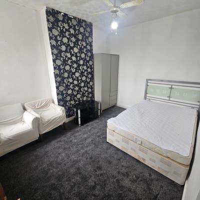 🏡 Furnished Double Room for Rent – M19 🏡 Main Photo