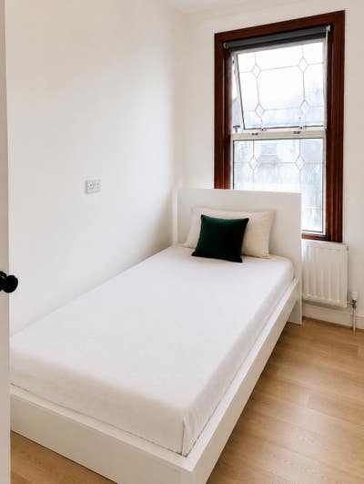 Single Room|Elizabeth Line|Bills & Cleaner Incl. Main Photo