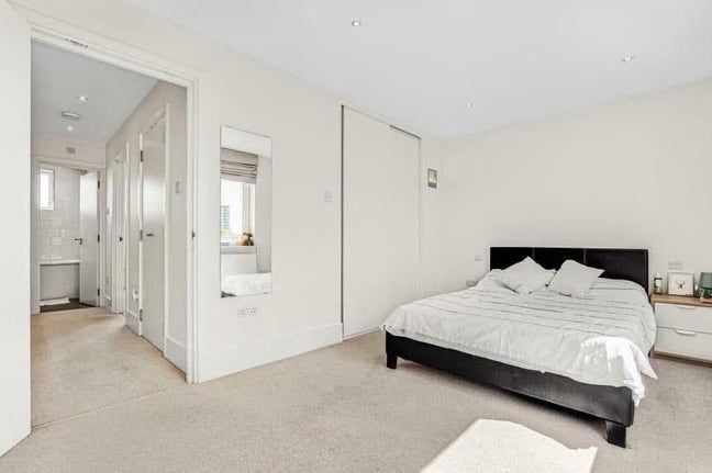 Spacious & Sunny room  in Marylebone Main Photo