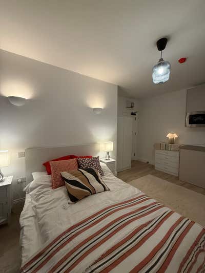 Double Ensuite Room with Kitchenette - Ealing W5 Main Photo