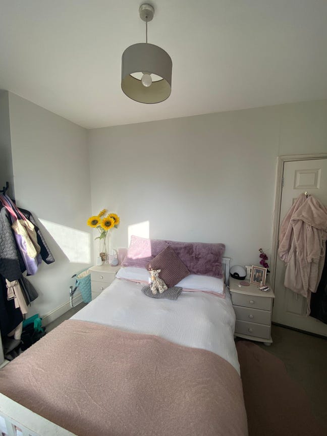 Lovely Room in Battersea (right next to the park!) Main Photo