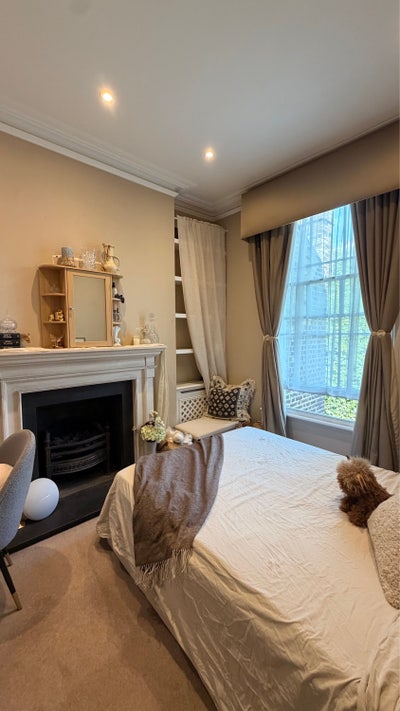 Lovely room in Chelsea available Main Photo