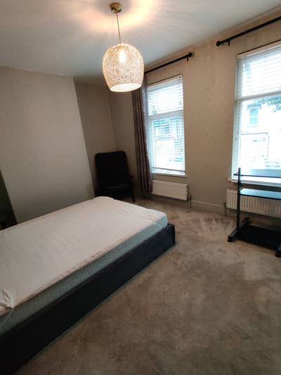 A safe and friendly 1 Double room  Main Photo