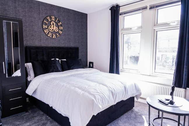 Stylish Newly Renovated 2-Bed Apartment  Main Photo