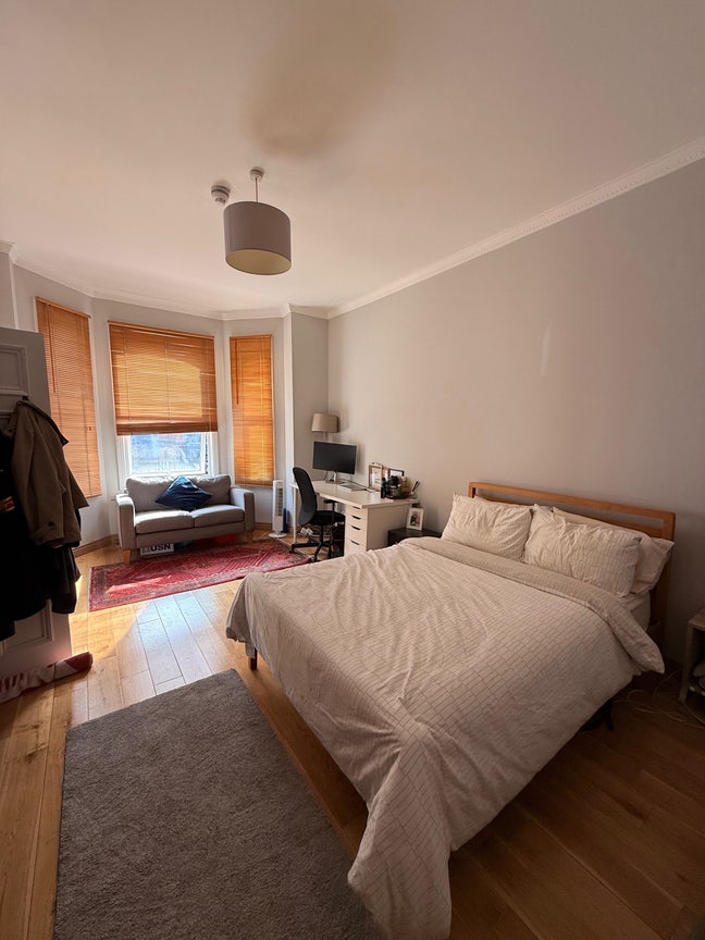 Spacious Double Room in Tooting Bec! Main Photo