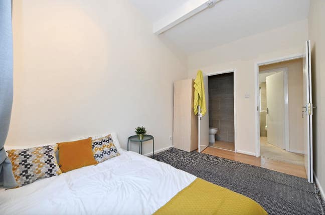 Central Premium Rooms - All Bills Inc! &pound;700-&pound;900! Main Photo