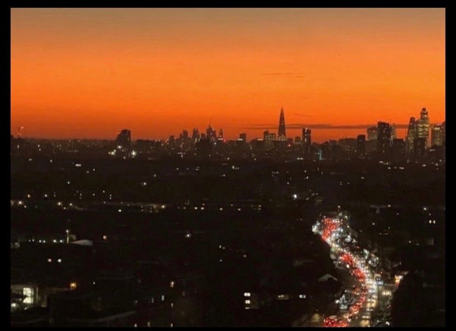 🌃 Luxury 21st Floor Ensuite | Stunning Skyline vie Main Photo