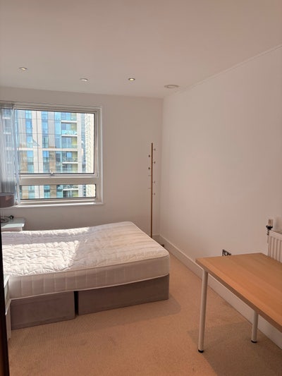 Double Room | Serviced Building | Canary Wharf Main Photo